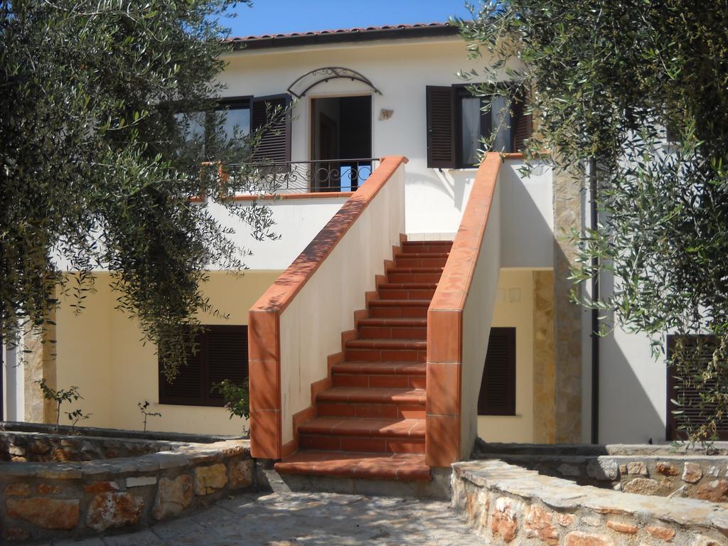 Zagare Residence Rodi Garganico Bagian luar foto