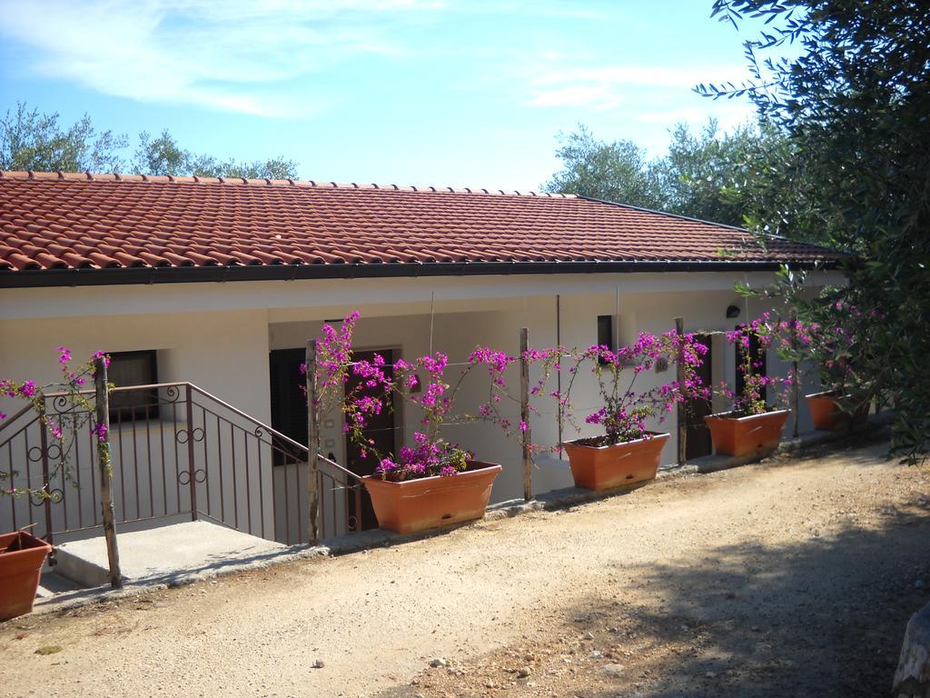 Zagare Residence Rodi Garganico Bagian luar foto