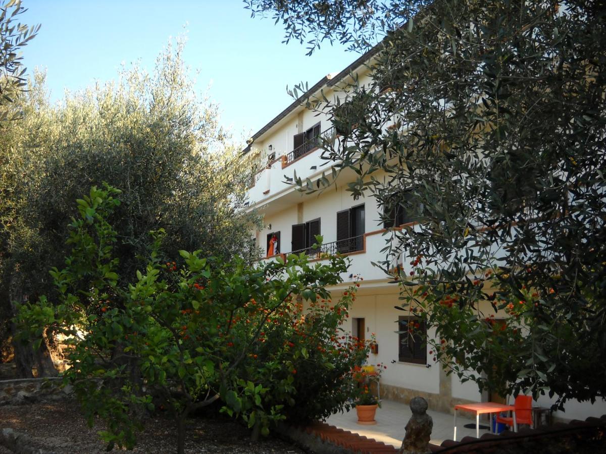 Zagare Residence Rodi Garganico Bagian luar foto