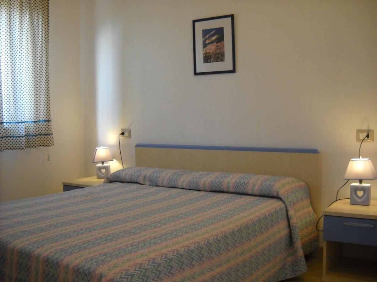 Zagare Residence Rodi Garganico Bagian luar foto