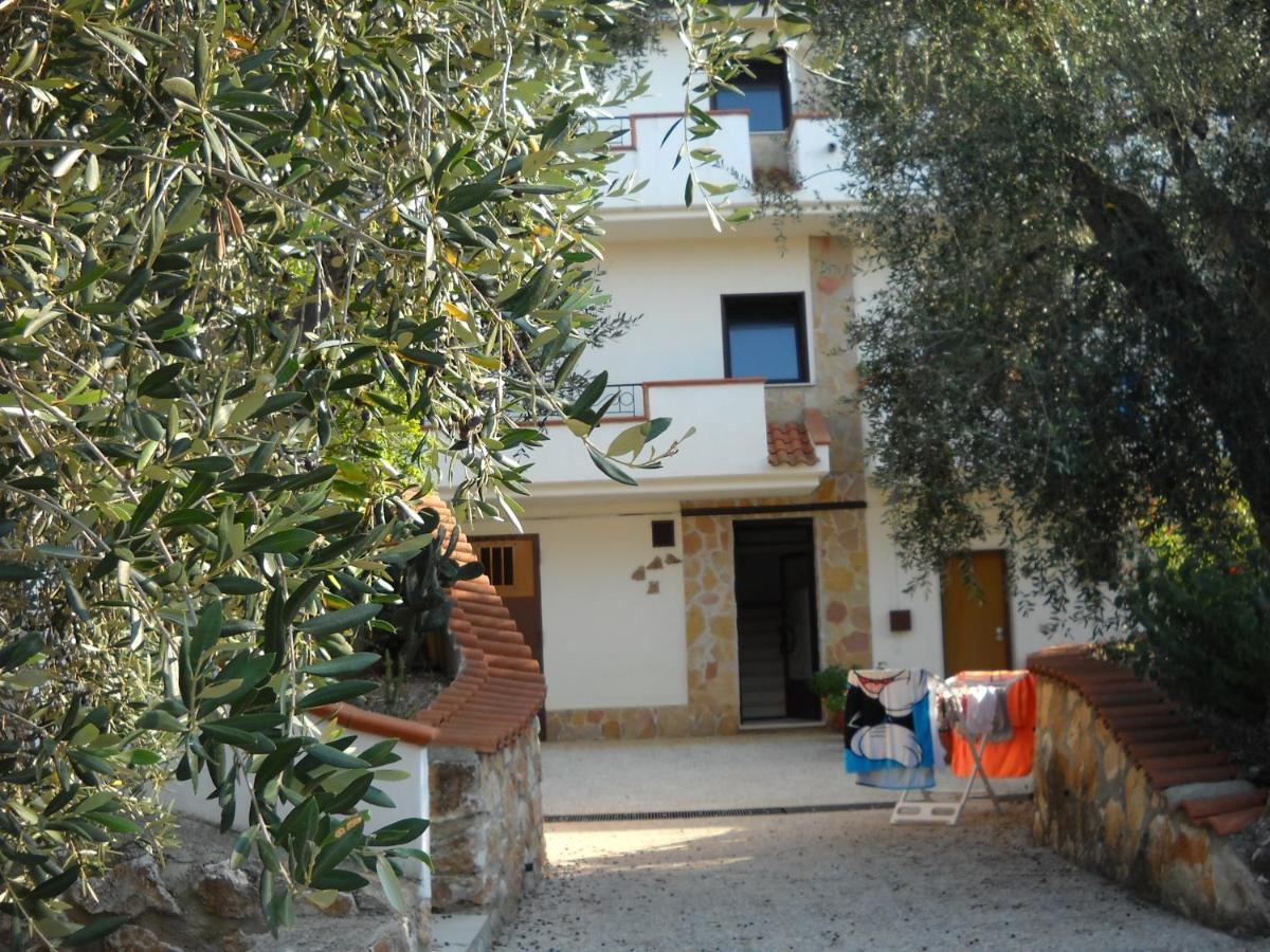 Zagare Residence Rodi Garganico Bagian luar foto