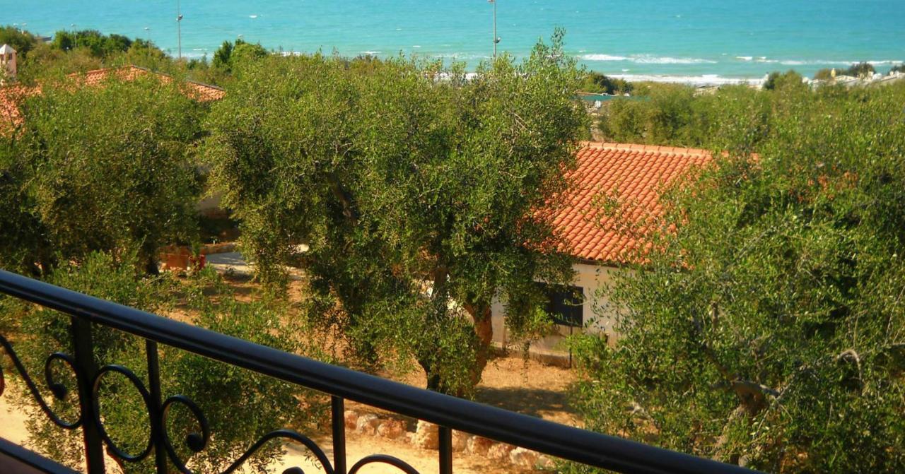 Zagare Residence Rodi Garganico Bagian luar foto